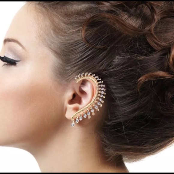 Jewelry - Gold Crystal Large Sparkles Punk Ear Cuff